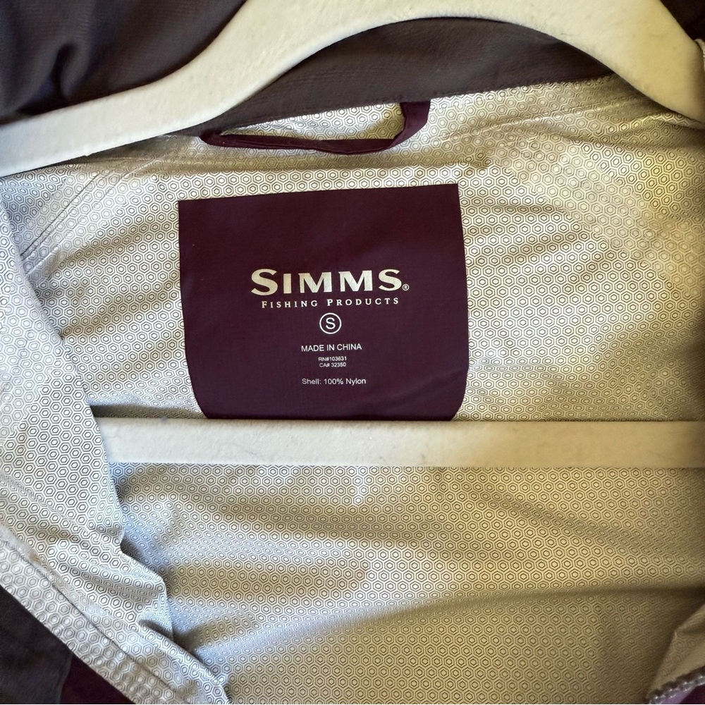 Simms Maroon Fishing Jacket - Picture 3 of 5